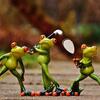 Frogs with dynamic movements